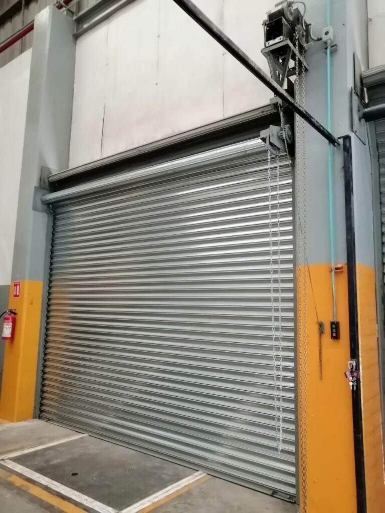 cortinas-metalicas-europeas-galvanizadas-768x1024
